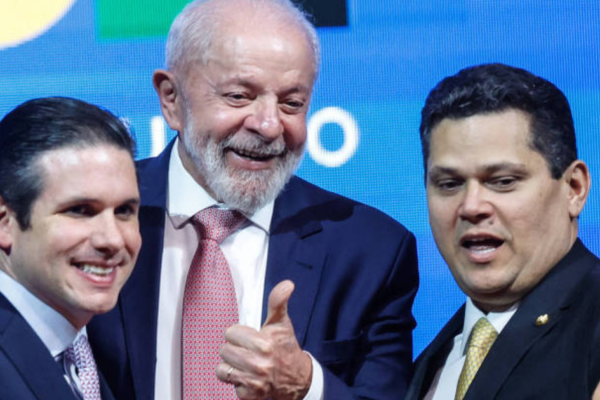 Fim-da-taxa-das-blusinhas-pode-ser-aprovado-em-72-horas
