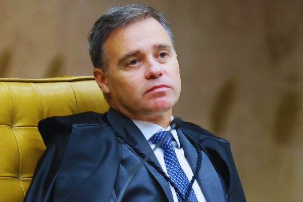 Lulisio-e-Bolsopaes-o-voto-que-desafia-campanhas