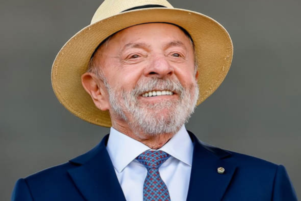TSE-acionado-por-Lula-contra-Renan-e-Caiado